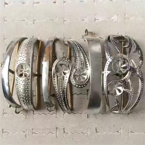 Silver bangles model 16